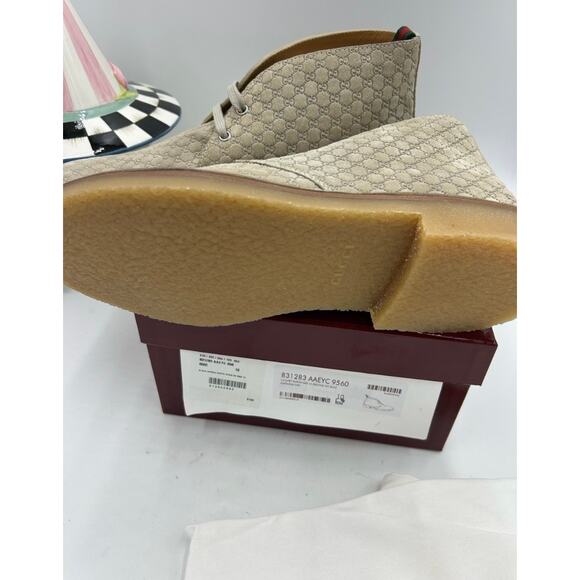 Men\'s Gucci, GG embossed desert boots size 10 made in Italy